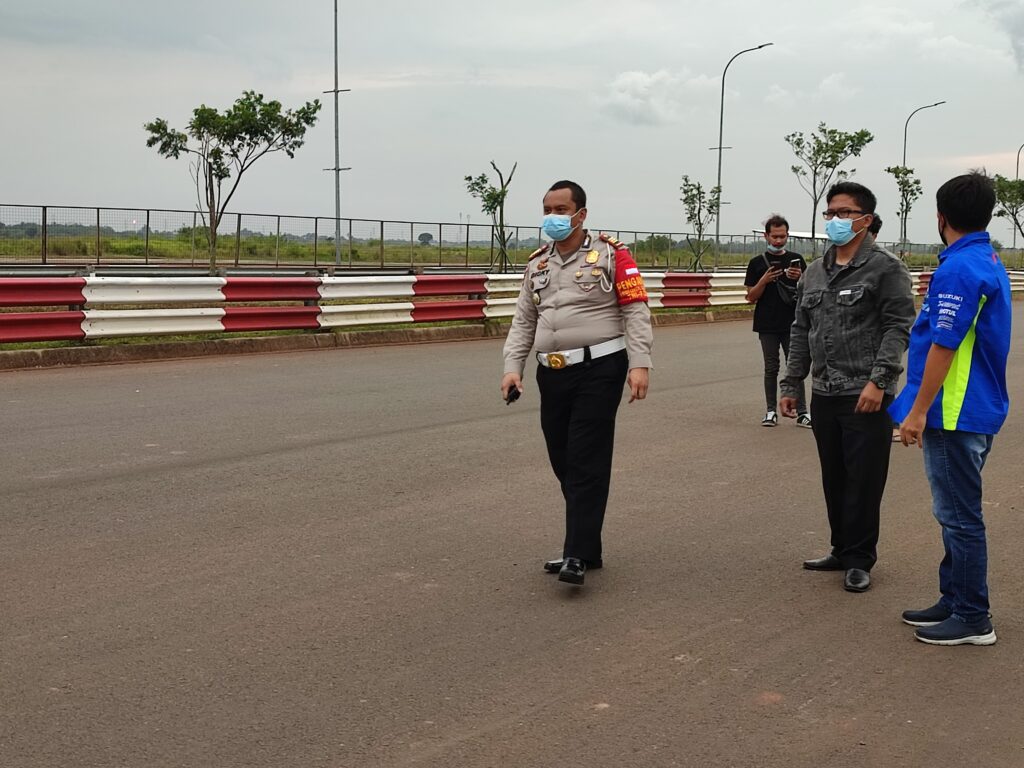Satlantas Polres Tangerang Selatan Pastikan Track Street Race di BSD Siap Pakai: Aspal Layak dan Aman 2 IMG 20220117 162222