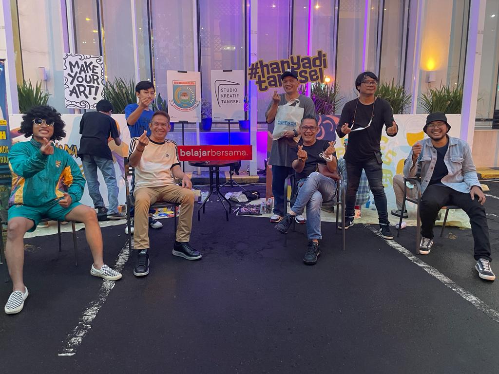 BA7EDC2B 2C79 4ADE B7AD 44CB860B0D04