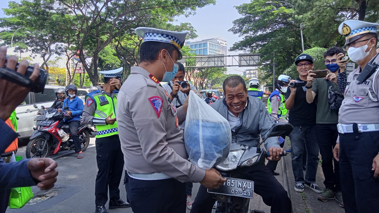 EE8238A4 AD4E 4D64 8420 578C810368F0