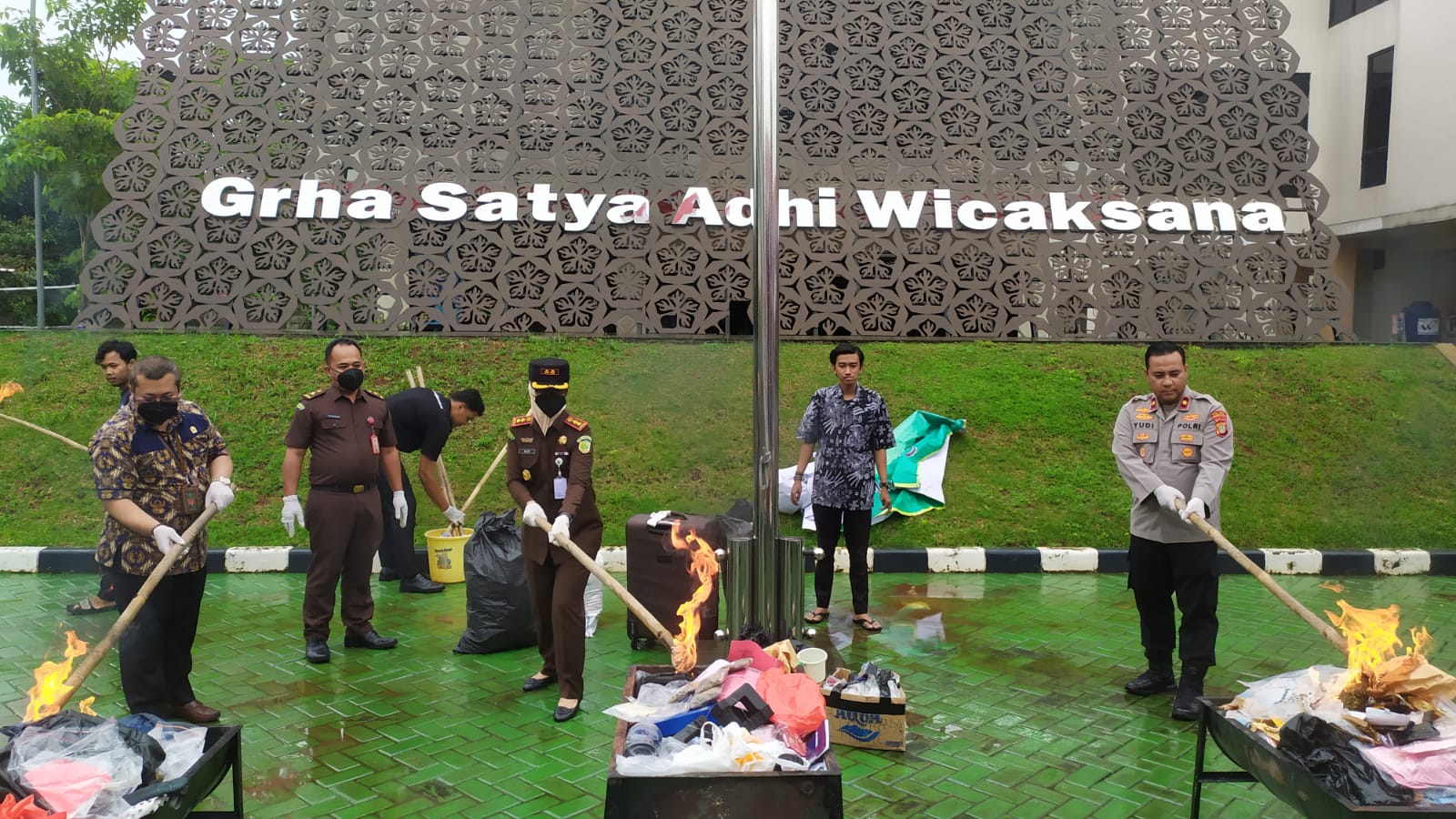 EF9289F3 315E 43FD B1F7 6ED45A1D560F