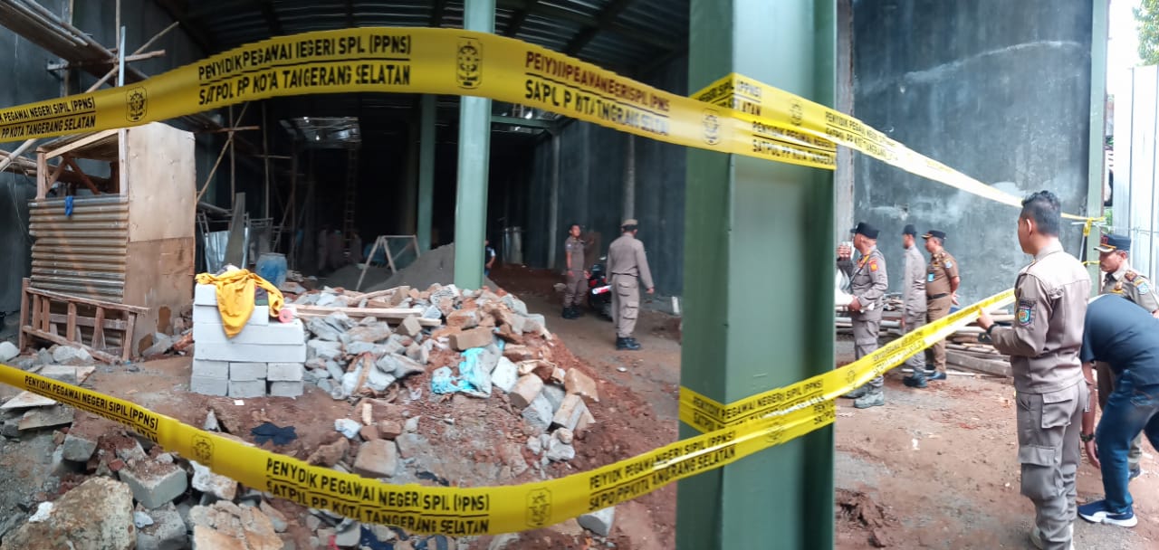 Gedung Produksi Penyuplai Makser ke Dinkes Tangsel Disegel Satpol-PP, Ini Alasannya 1 WhatsApp Image 2022 11 09 at 12.58.48