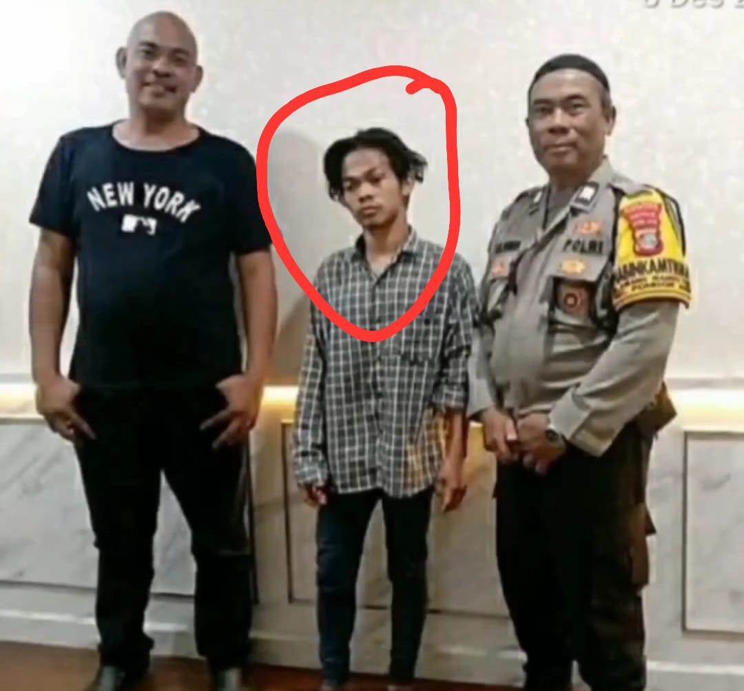 PENJUAL MARTABAK MINI CABULI BOCAH