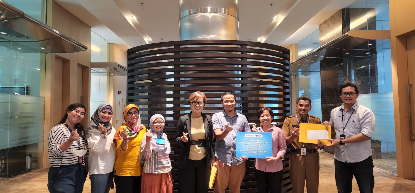 sekolah berhati sinar ams land