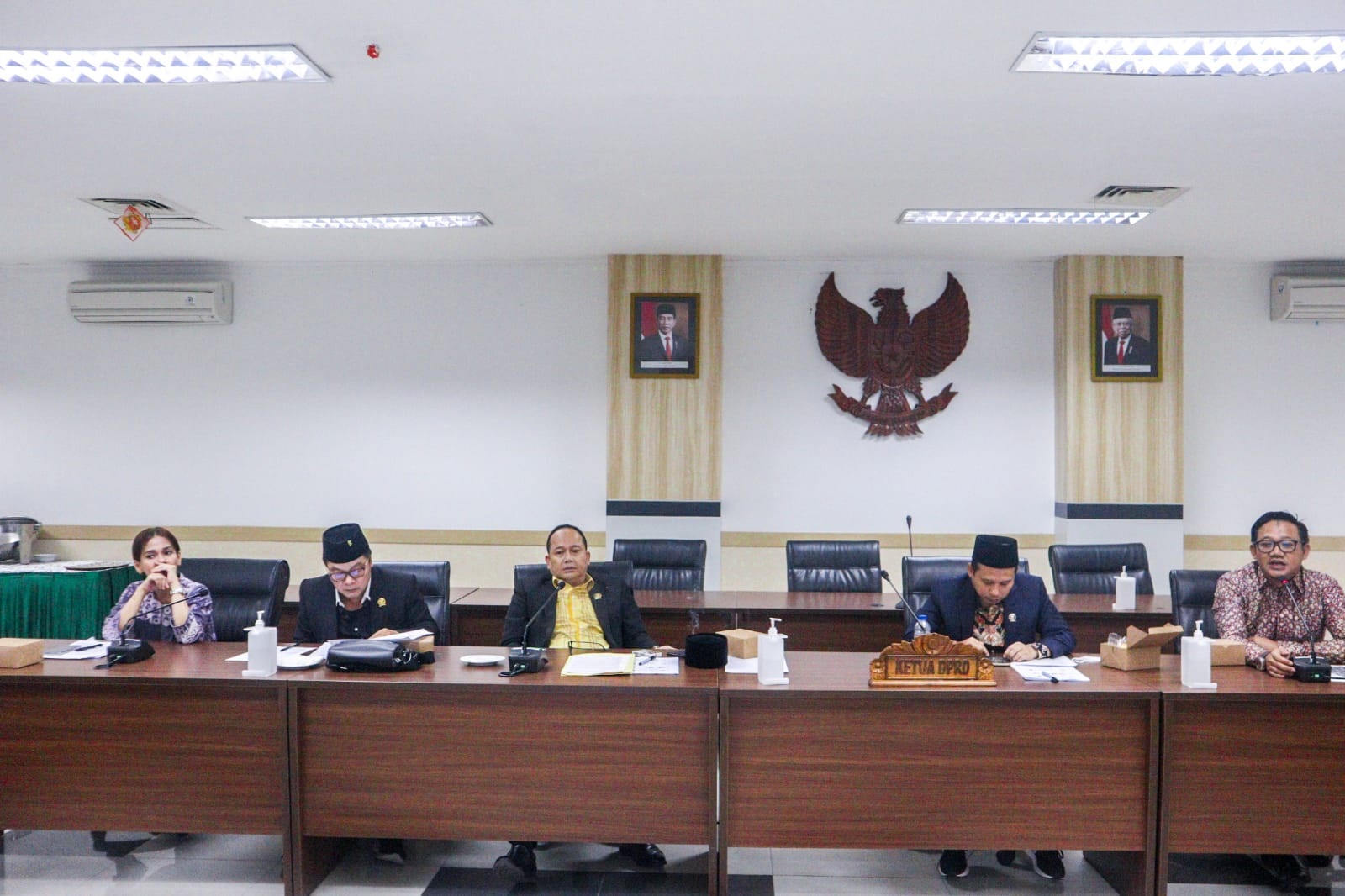 4295522B AD53 4C4B BF9E 45E356E3B1E3