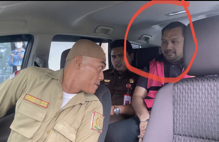 B04E94F1 2DEC 4E75 BE1F 15F0D6D2E63B