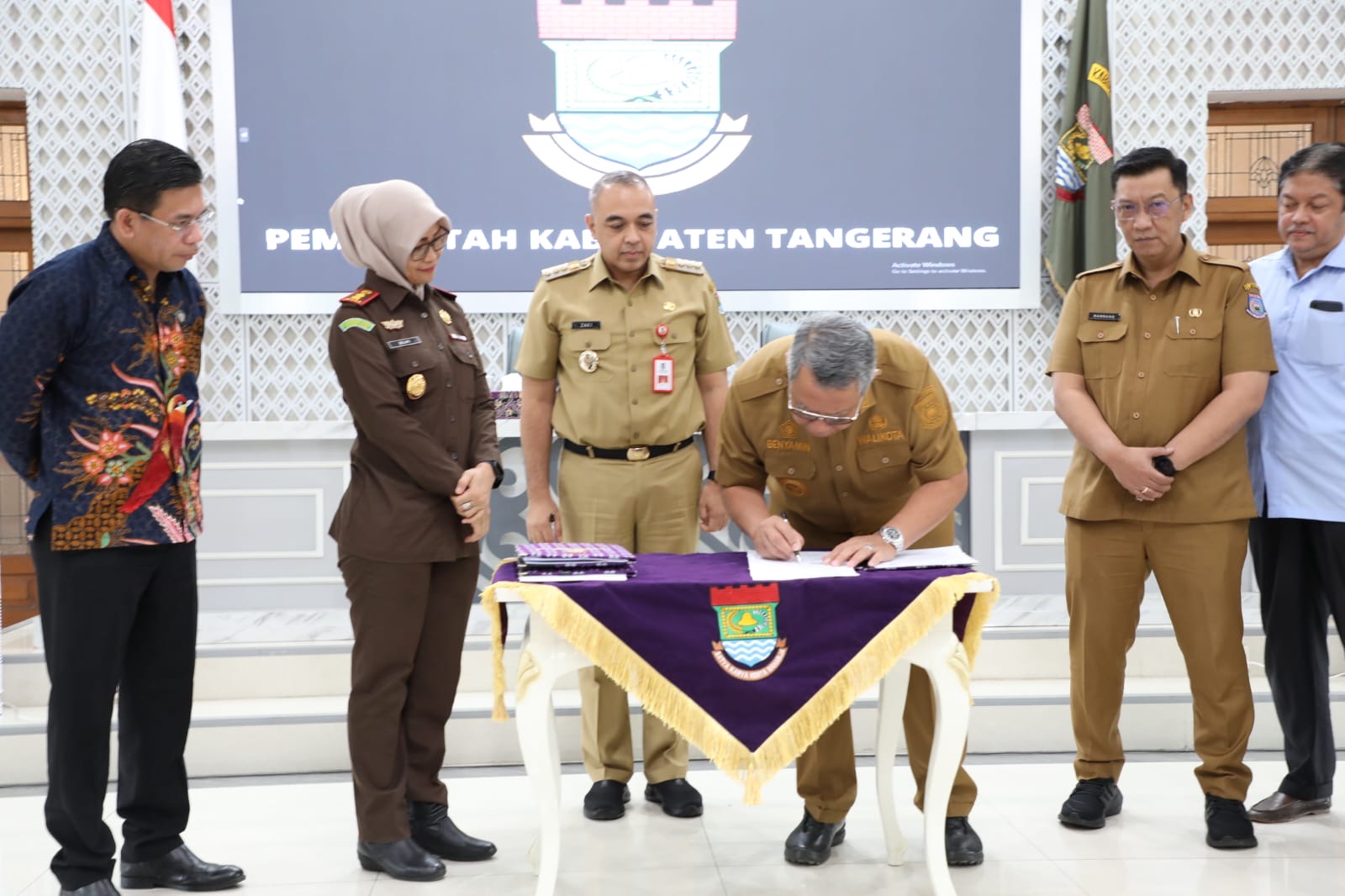 F812A45D 383A 44D1 8E57 6AE56F828B5F