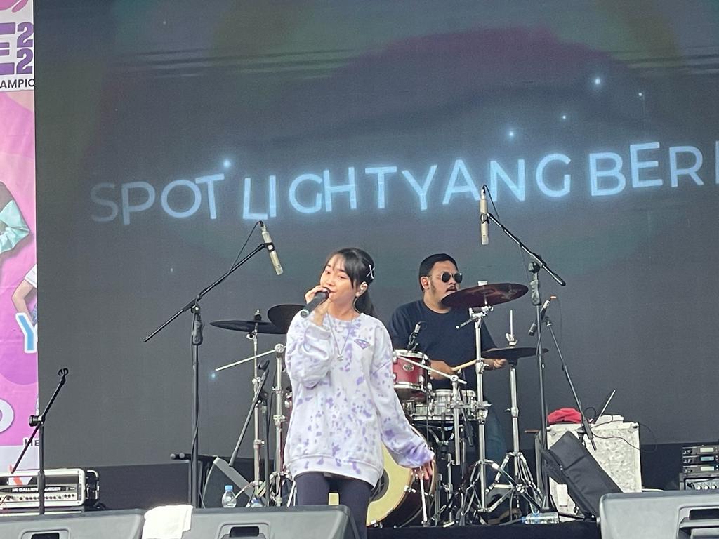 Yori eks JKT48 - Yovie & Nuno Sukses Tutup Gissense 2023 SMP GIS 2 Serpong Jadi Berkesan 2 YORI