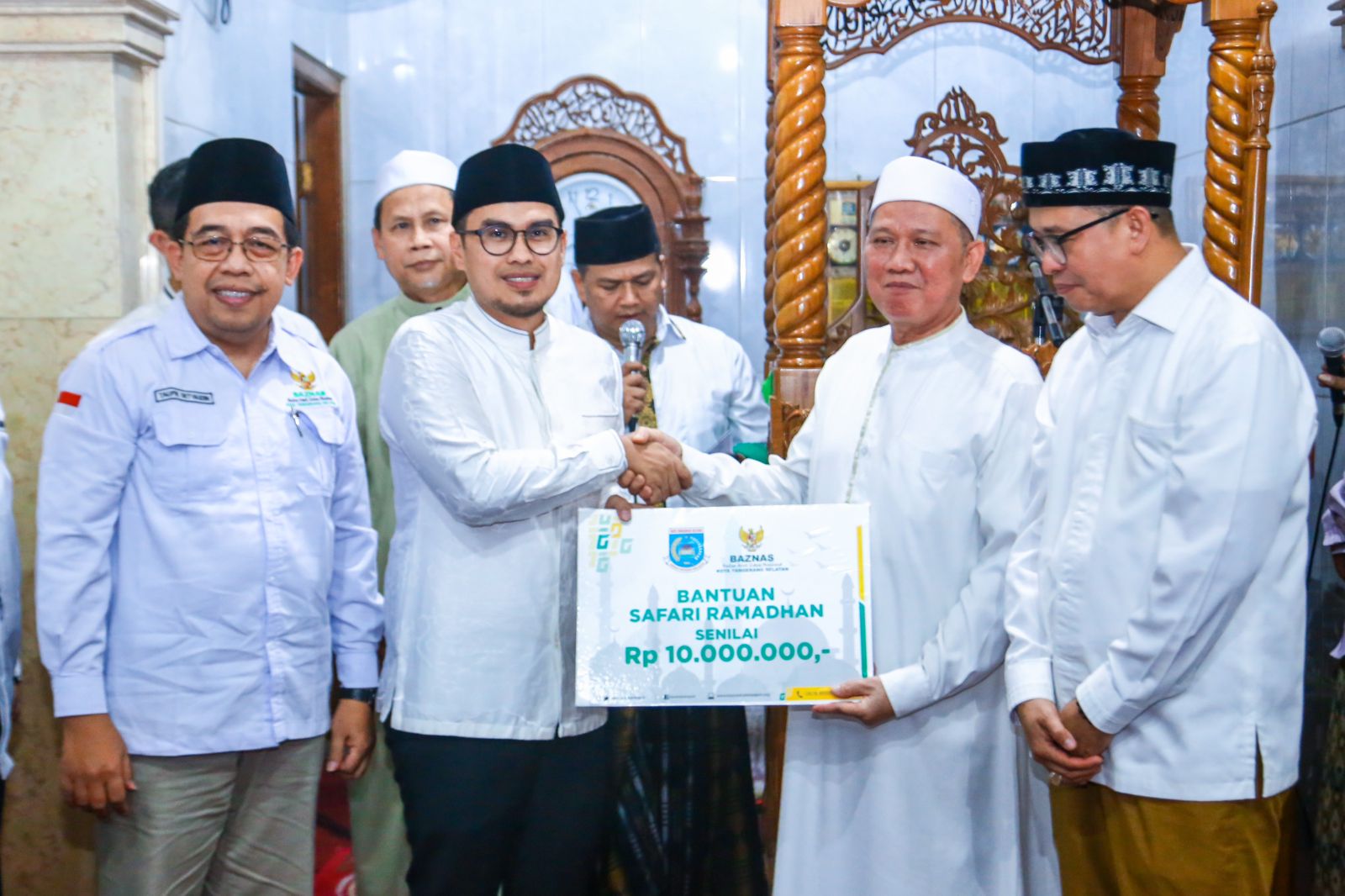 Perkuat Ekonomi Umat, Benyamin dan Pilar Ajak Warga Tangsel Tunaikan Bayar Zakat 2 2555