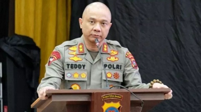 Teddy Minahasa Divonis Seumur Hidup