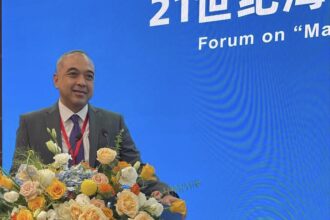 2D76DCD1 BC02 43F5 9586 1B49C03E2B2B