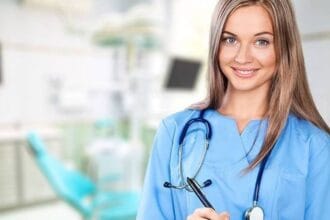 Bidan merupakan profesi yang memiliki banyak jasa menyelamatkan nyawa manusia.