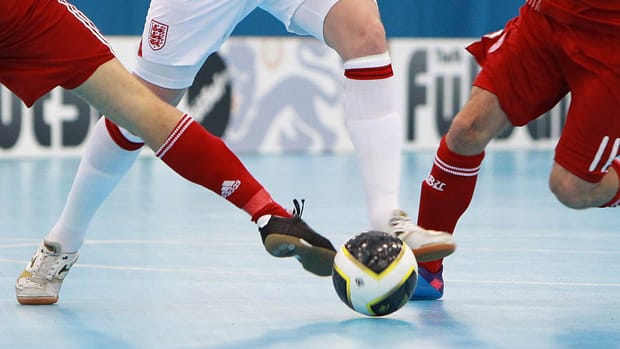 Futsal menjadi olahraga populer di Indonesia.