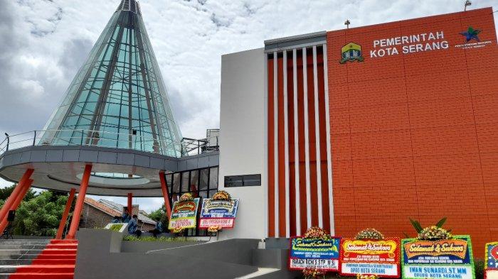 Gedung Perpustakaan Kota Serang.