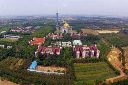 Ponpes Al Zaytun di Jawa Barat.