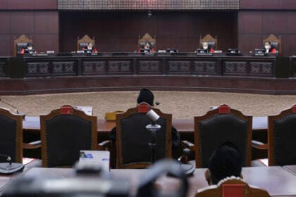 sidang putusan gugatan sistem mahkamah kontitusi