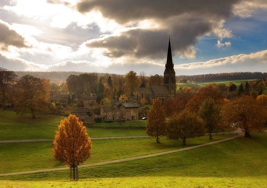 Edensor merupakan desa nyata yang berada di Eropa.