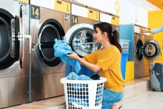 Laundry banyak ditemukan di area perkotaan.