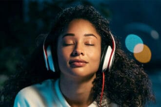 Musik senja yang menenangkan.