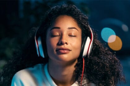 Musik senja yang menenangkan.