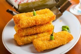 Risoles berasal dari Prancis.