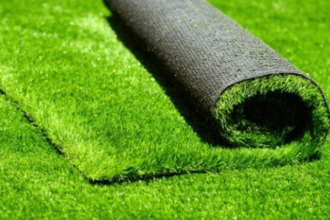 Rumput sintetis menjadi solusi dan pengganti rumput alami.