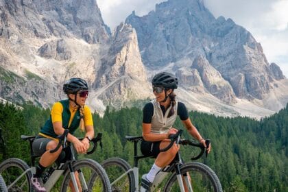 Sepeda menjadi benda yang digemari masyarakat hingga kini.