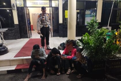 pemuda keroyok satpam di tangerang