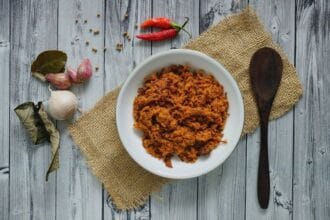 Abon, makanan pelengkap saat jauh dari rumah.