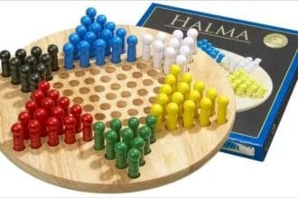 Halma permainan jadul asal Amerika Serikat.