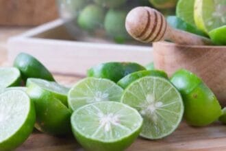 Jeruk nipis memiliki beragam manfaat.