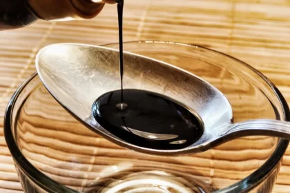 Kecap menjadi bumbu dapur yang digemari.