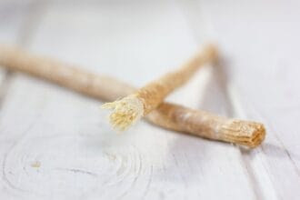 Siwak merupakan sunah Rasul dan memiliki beragam manfaat.