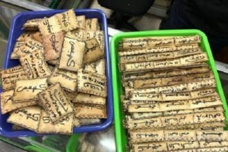 Wafak dianggap jimat sakti.