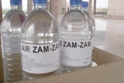 Air Zam Zam memiliki banyak manfaat.