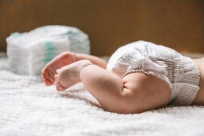 Perlu trik khusus memilih diapers aman untuk bayi.