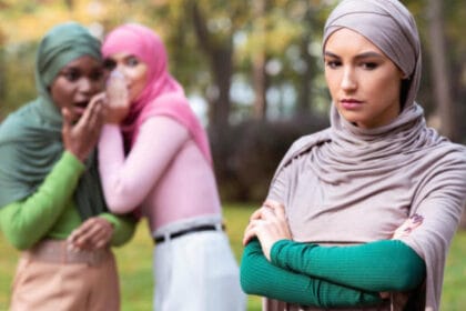 Ghibah dilarang dalam Islam.