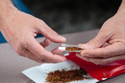 Rokok linting diminati generasi muda.