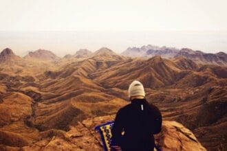 Sholat jamak merupakan keringanan bagi traveller.
