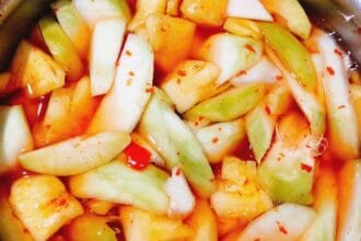 Asinan Bogor terkenal punya kekhasan yang seger banget.