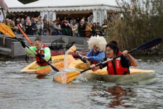 Balapan perahu labu di Belgia.