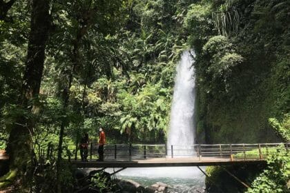 Ilustrasi Sumber Air