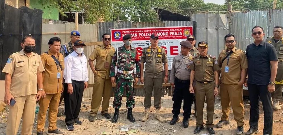 DLH dan Satpol PP Tangsel Segel TPA Liar Pondok Ranji 2 TPA LIAR PONDOK RANJI