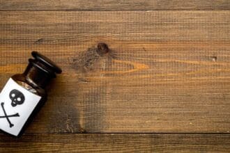 Racun sianida menggemparkan Indonesia.