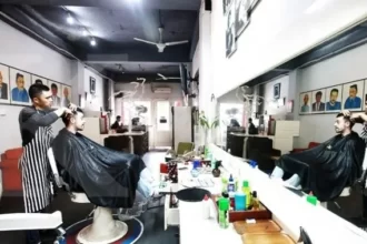 Tukang cukur Asgar bisa ditemukan di berbagai kota.