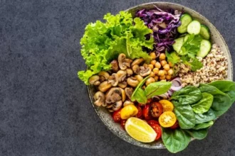 Vegan dan vegetarian merupakan gaya hidup yang tidak mengonsumsi hewan.