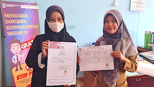 dukcapil kab serang gandeng bidan