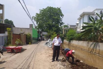 proses pembangunan turap untuk antisipasi banjir