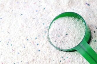 Deterjen populer digunakan saat ini sebagai pembersih.