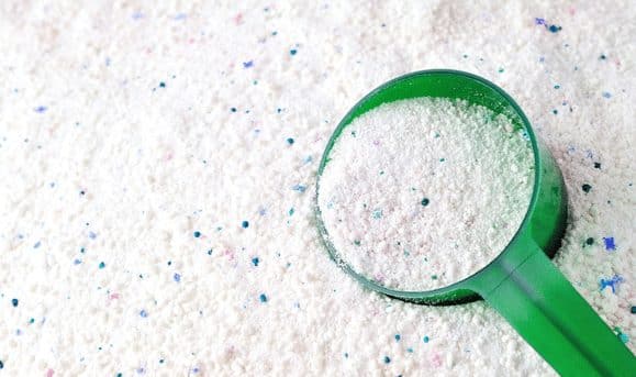 Deterjen populer digunakan saat ini sebagai pembersih.