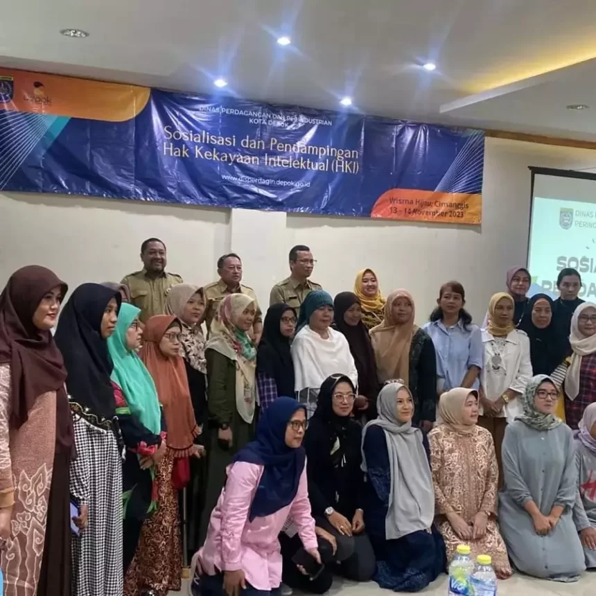 Disdagin Kota Depok Gelar Sosialisasi dan Pendampingan HaKl untuk Pelaku IKM 1 Dokumentasi Disdagin Kota Depok. Sosialisasi dan pendampingan Hak Kekayaan Intelektual bagi pelaku IKM